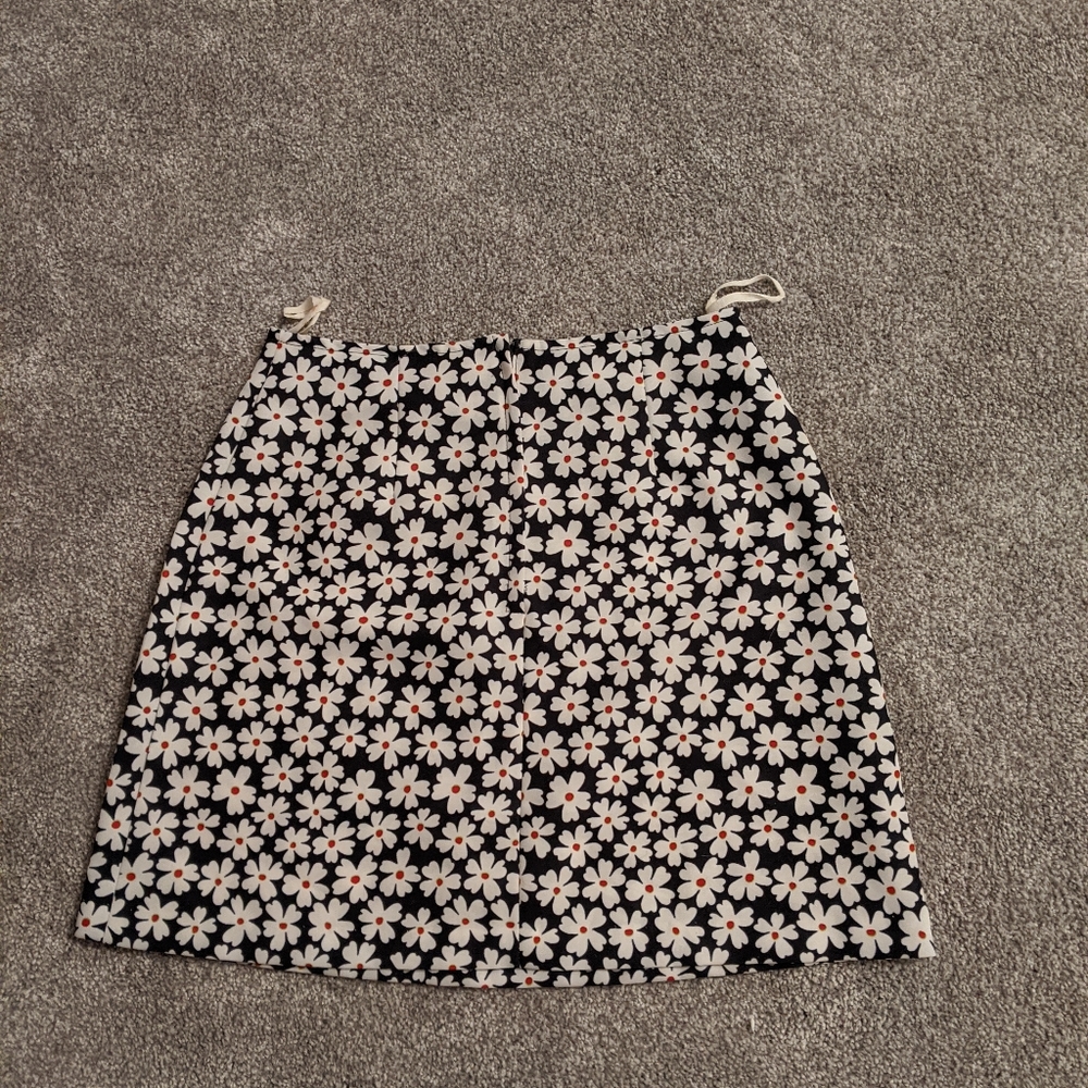 Daisy print mini skirt